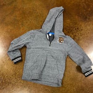 L Gap 10/12 1/4 Zip Tiger Hoodie